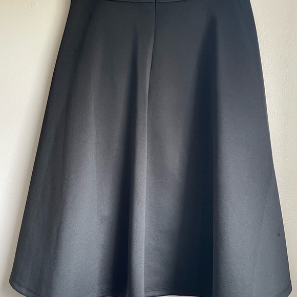 Beautiful elegant  Black flared skirt by Catherine Malandrino. Size 4 - Picture 6 of 9